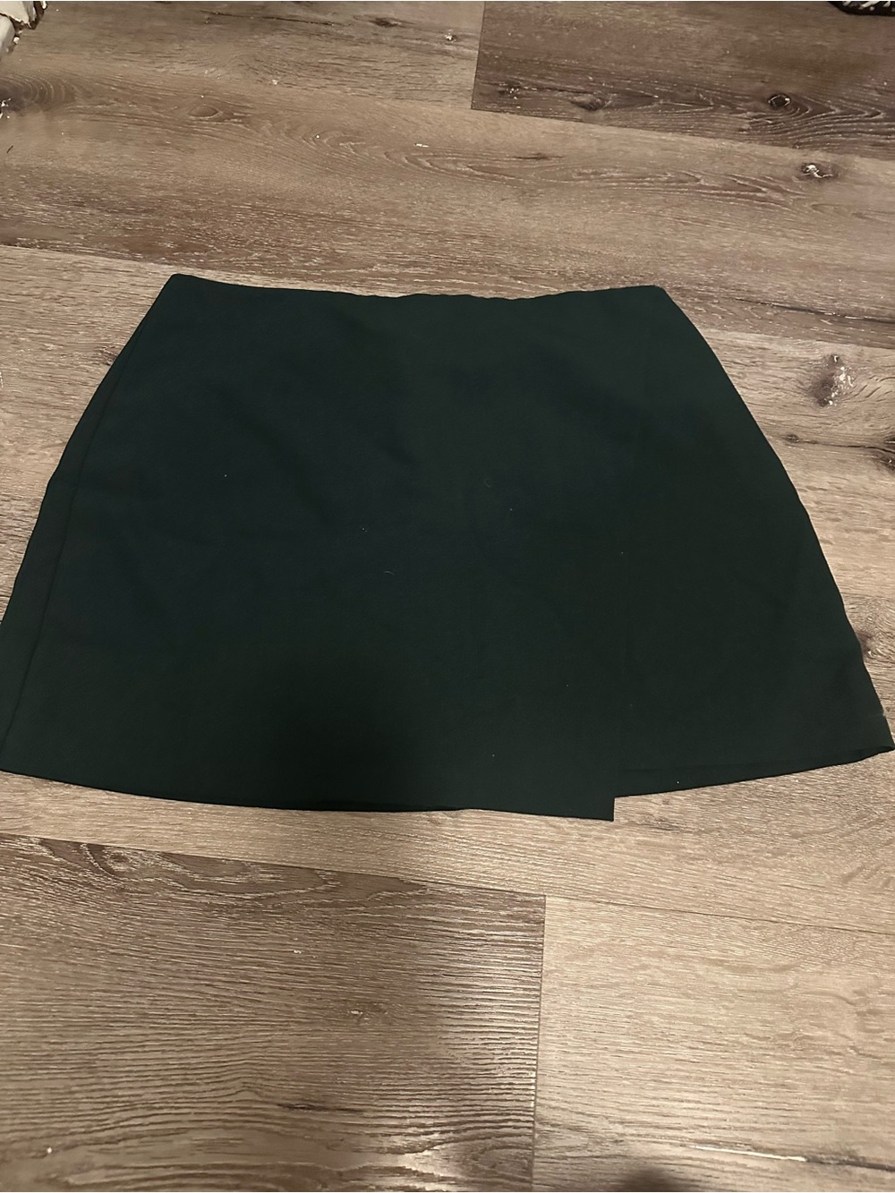 Abercrombie Women's
Menswear Wrap-Front Mini Skort - Dark Green L
